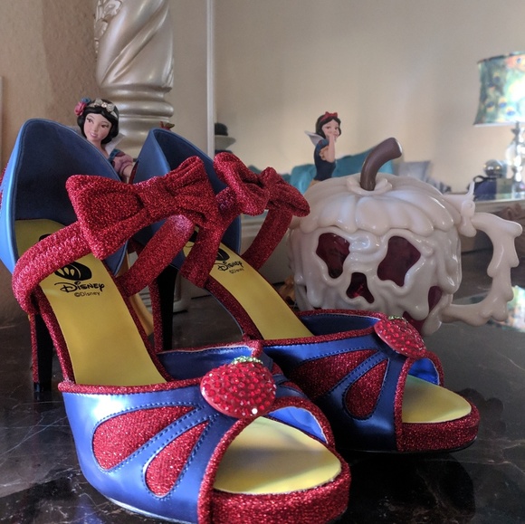 hot topic disney heels